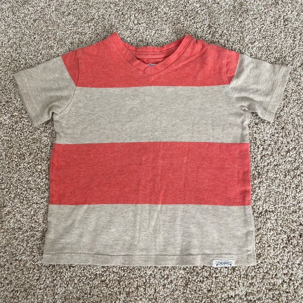 Gap toddler boy v neck tee shirt 2T